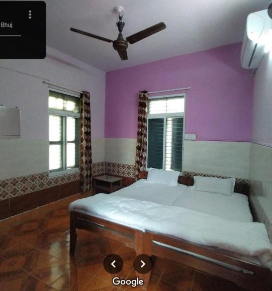 City Guest House Bhuj Ngoại thất bức ảnh